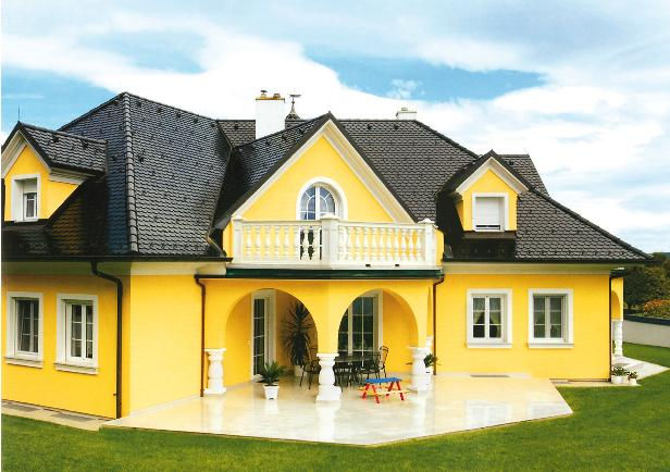 Желто серый дом. Дом желтого цвета. Желтый фасад. Желтый дом с коричневой крышей. Желтый дом с серой крышей.