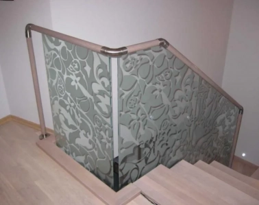 Перила для лестницы из стекла