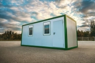 �������