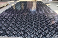 Декоративный рифленый алюминиевый лист